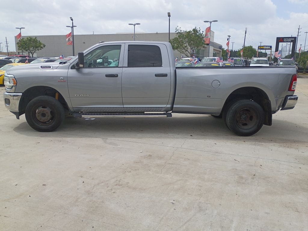 2019 RAM 3500 Image 4