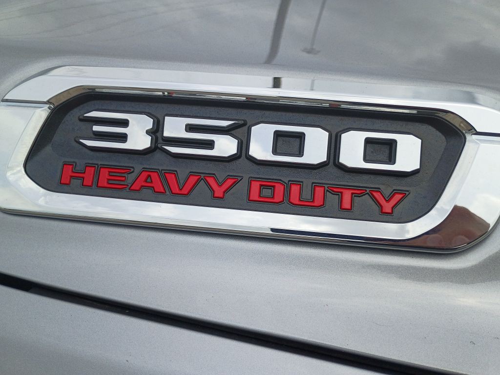 2019 RAM 3500 Image 9