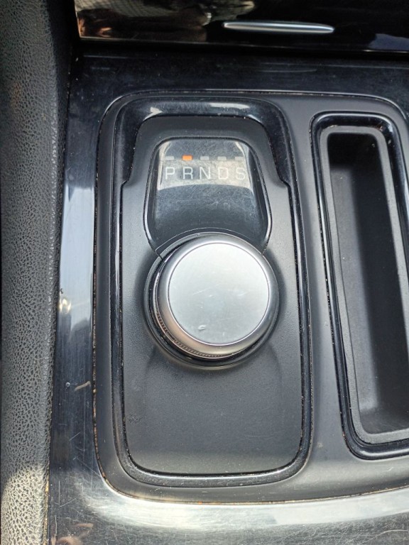 2019 Chrysler 300 Image 16