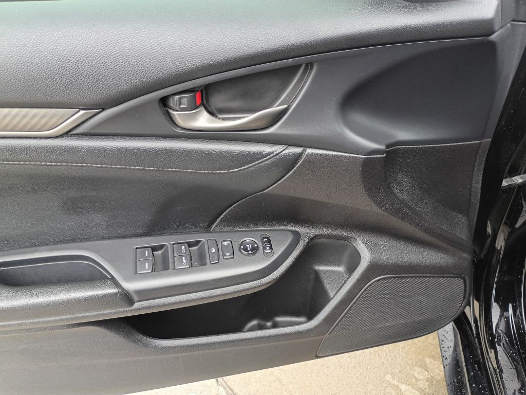 2018 Honda Civic Image 23