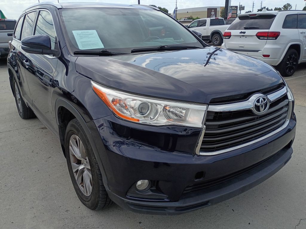 2015 Toyota Highlander Image 1