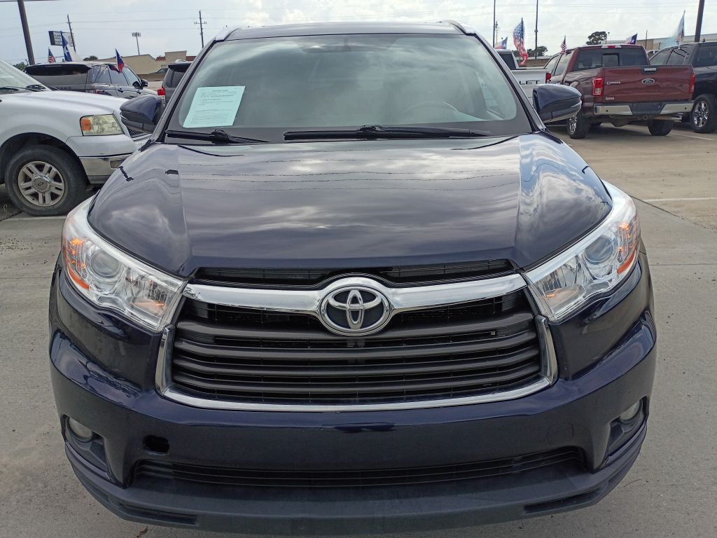 2015 Toyota Highlander Image 2