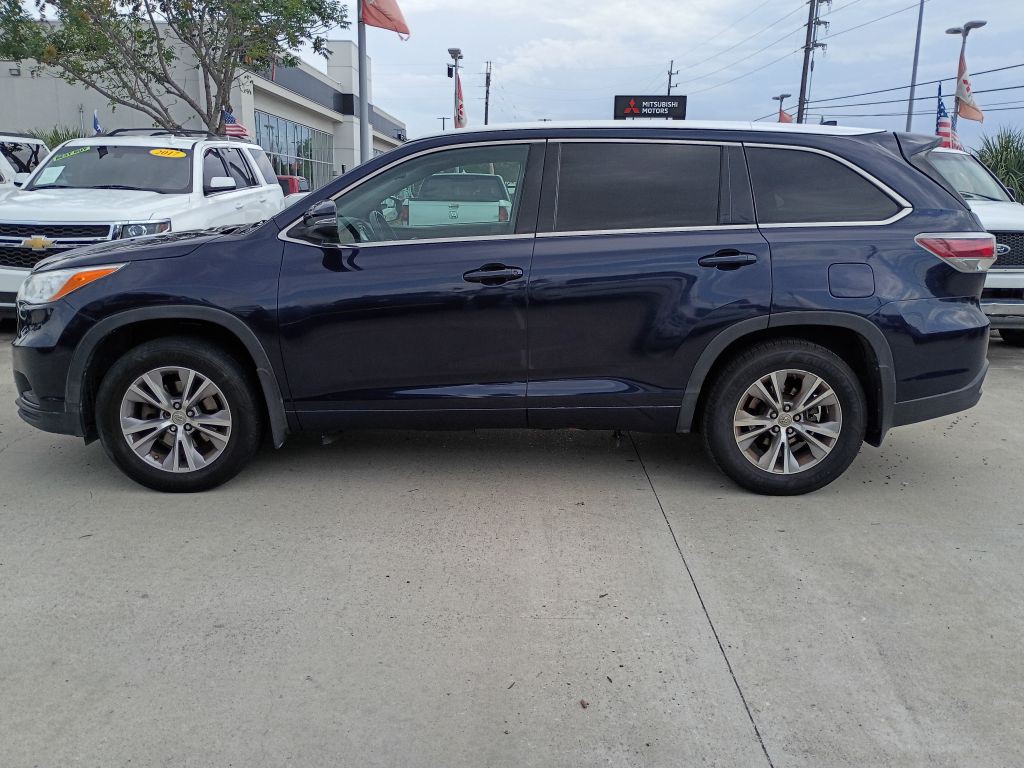 2015 Toyota Highlander Image 4