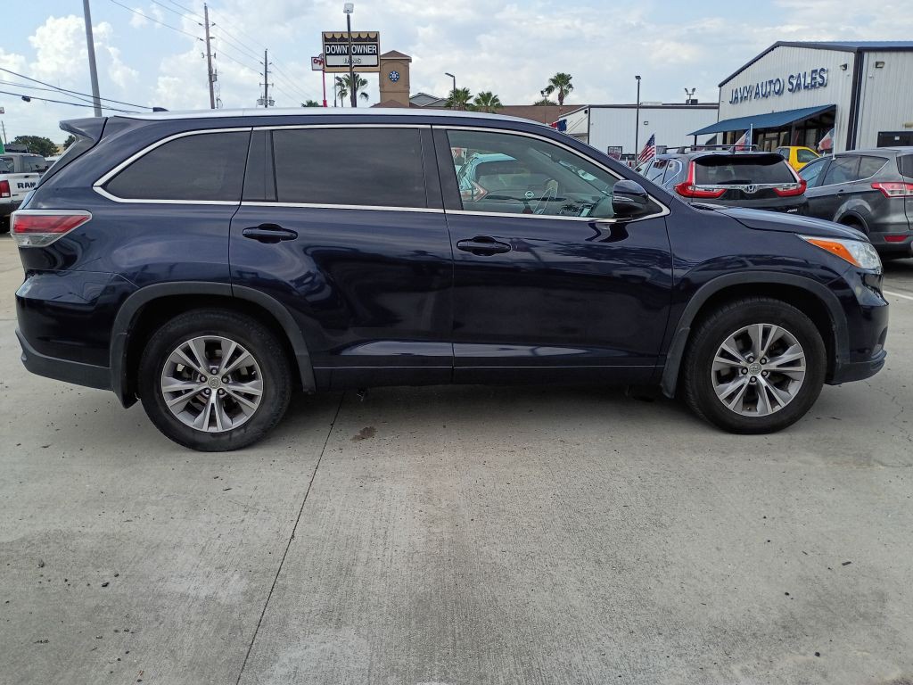 2015 Toyota Highlander Image 8