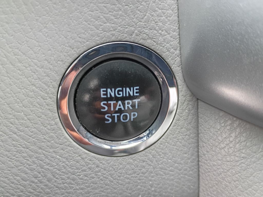 2015 Toyota Highlander Image 11