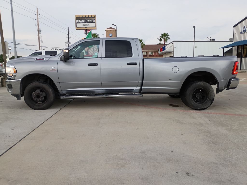 2024 RAM 3500 Image 4