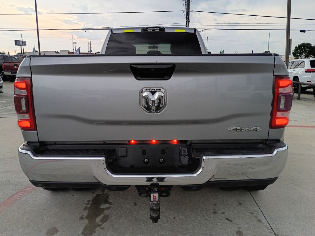 2024 RAM 3500 Image 6