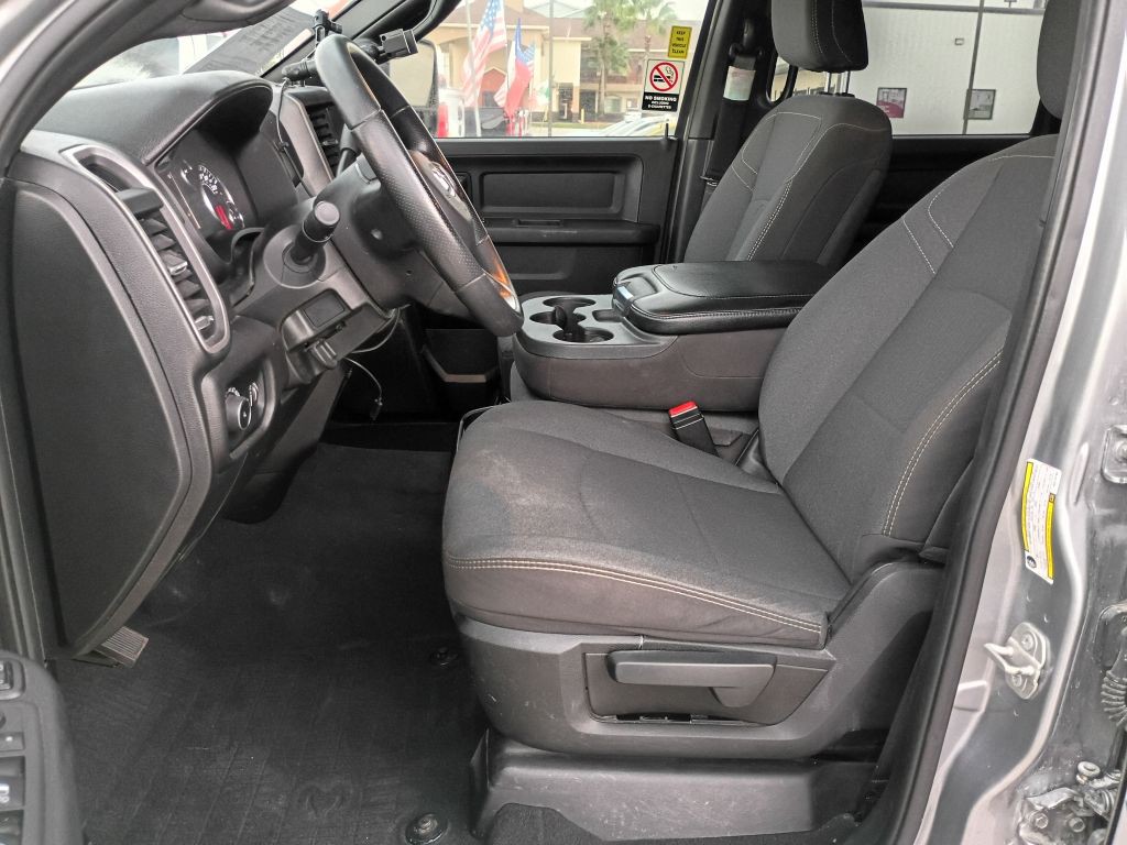 2024 RAM 3500 Image 16