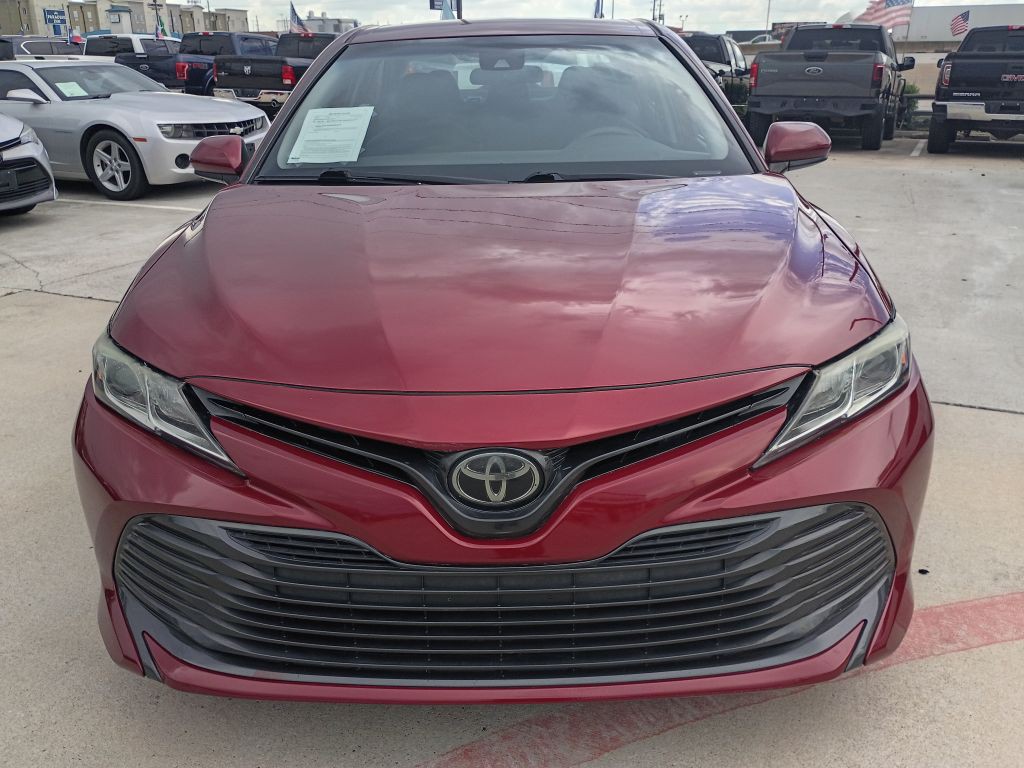 2019 Toyota Camry Image 2