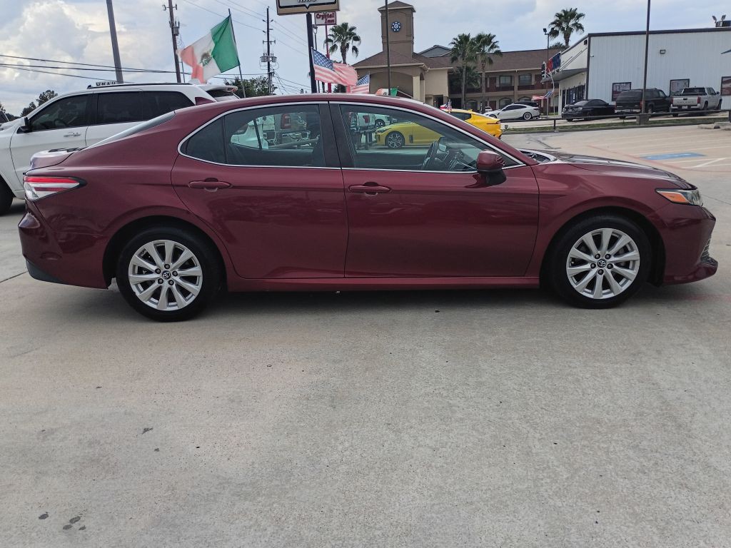 2019 Toyota Camry Image 8