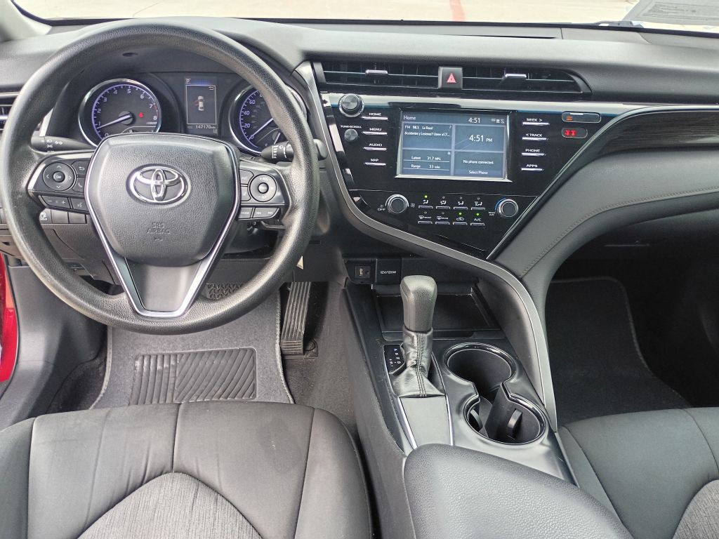 2019 Toyota Camry Image 17