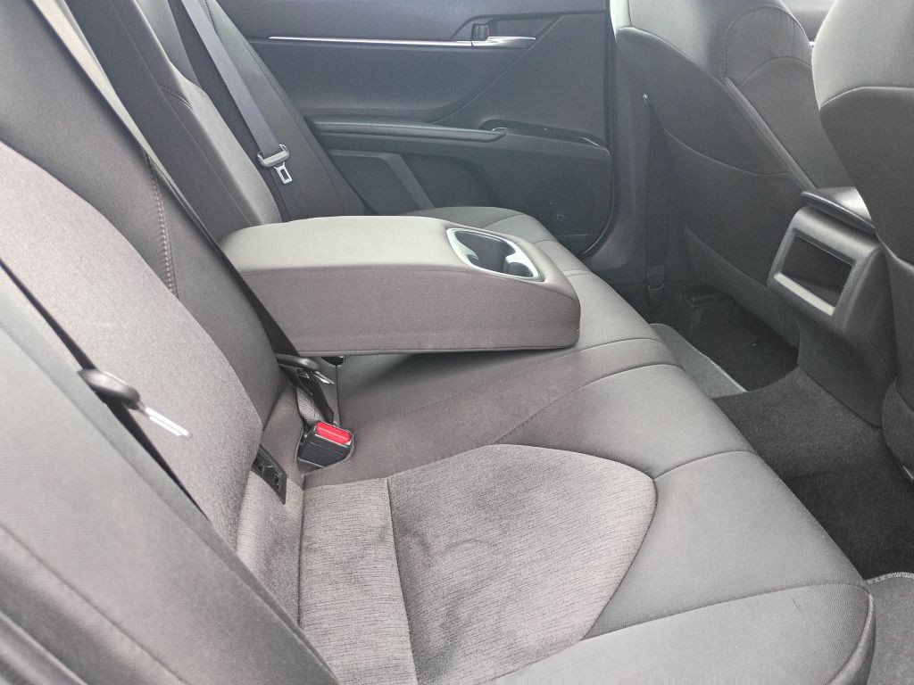 2019 Toyota Camry Image 18