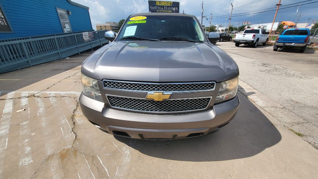 2013 Chevrolet Suburban Image 5