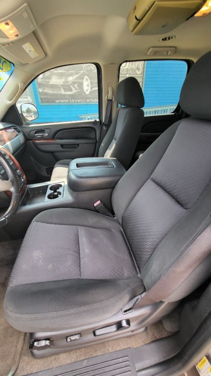 2013 Chevrolet Suburban Image 6