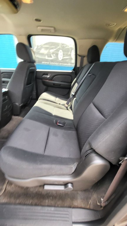 2013 Chevrolet Suburban Image 9