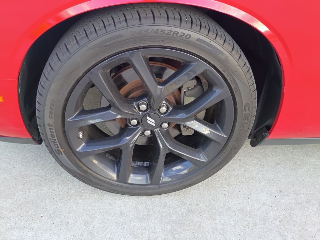 2016 Dodge Challenger Image 22