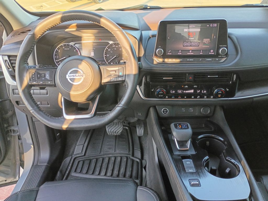 2021 Nissan Rogue Image 16