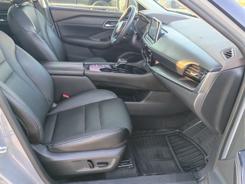 2021 Nissan Rogue Image 17