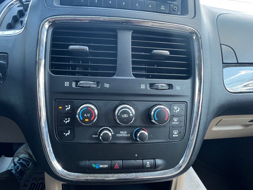 2014 Dodge Grand Caravan Image 16