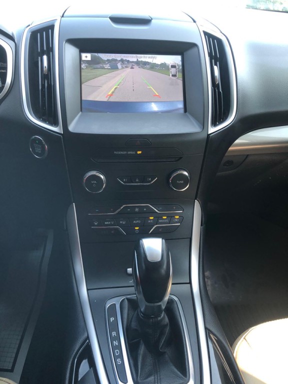 2017 Ford Edge Image 16