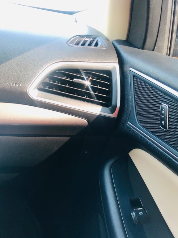 2017 Ford Edge Image 22
