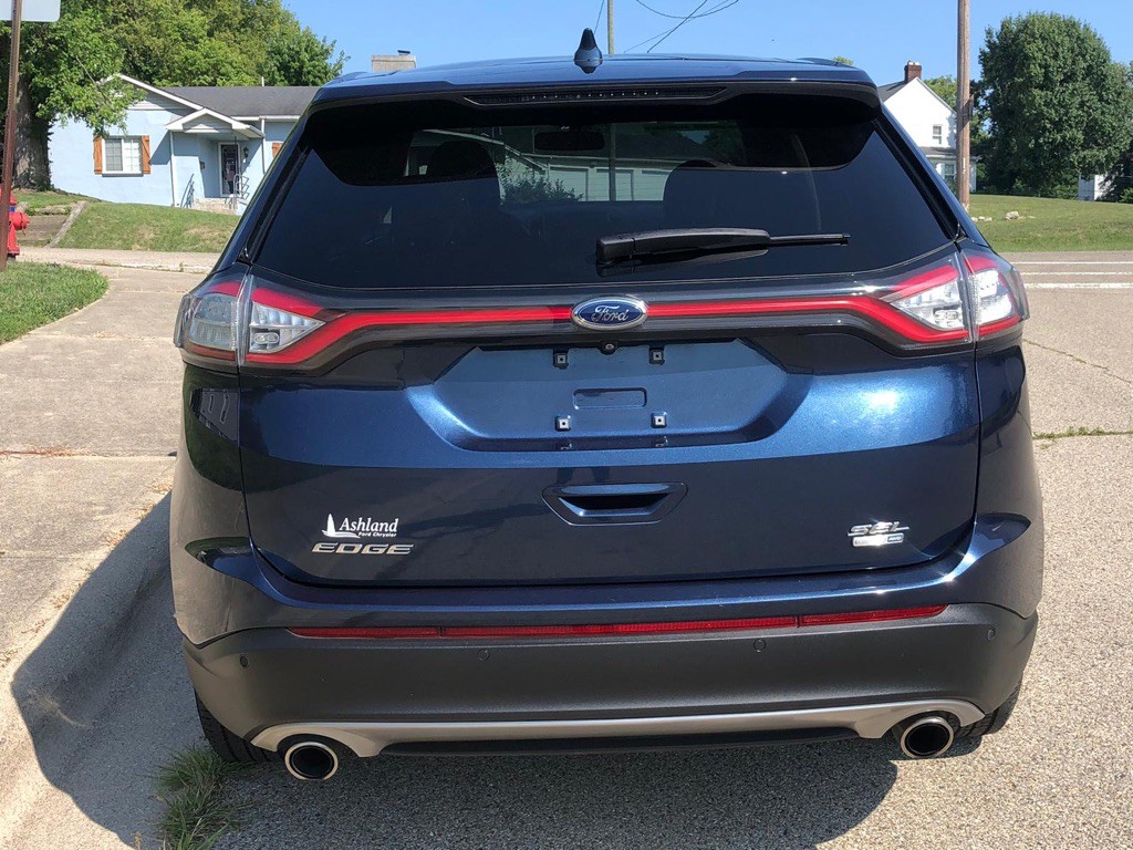 2017 Ford Edge Image 31