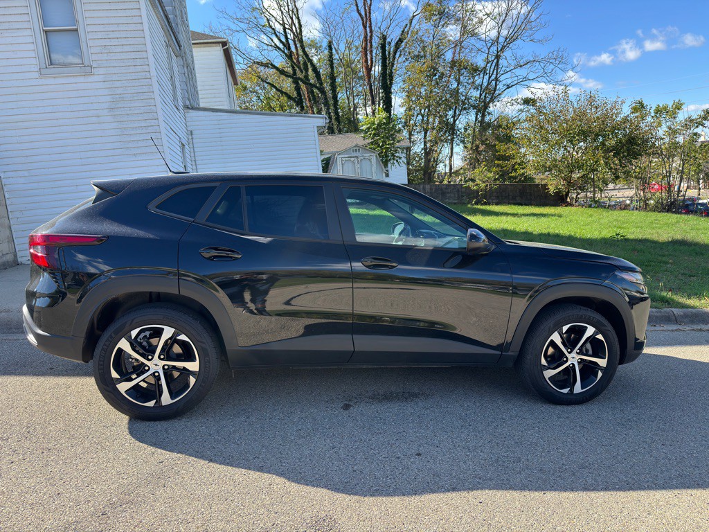 2024 Chevrolet Trax Image 8