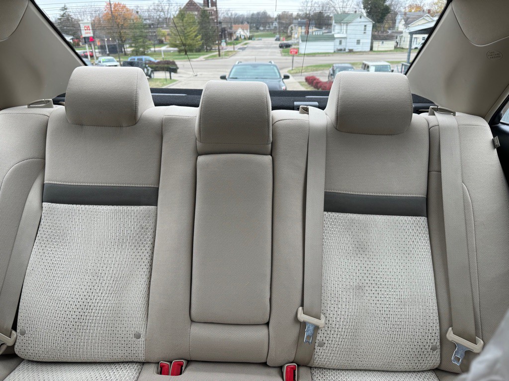 2014 Toyota Camry Image 9