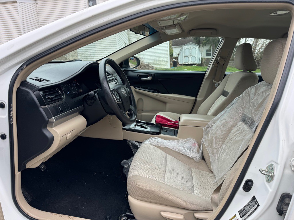 2014 Toyota Camry Image 13