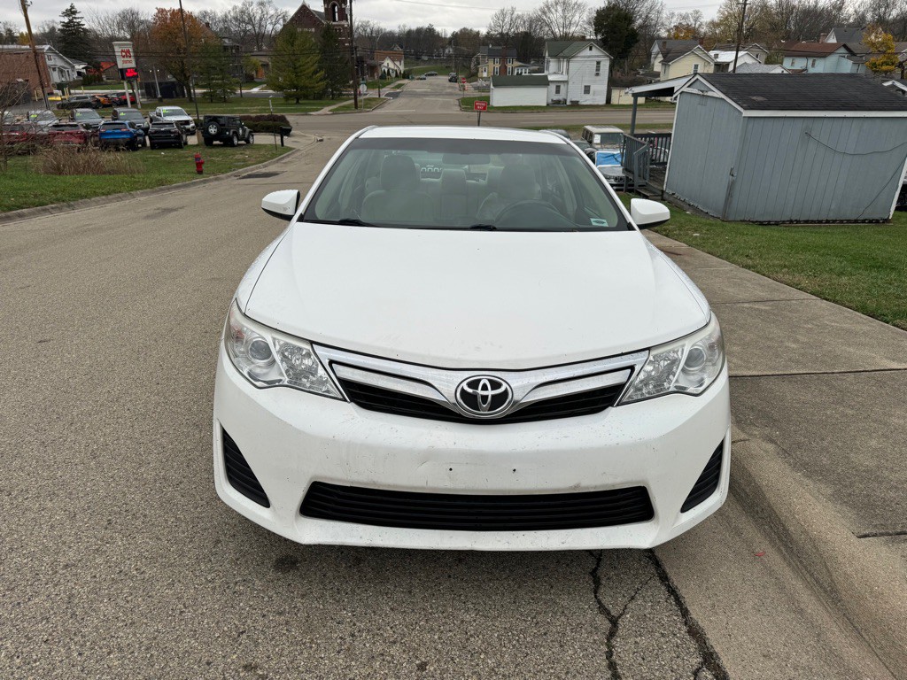 2014 Toyota Camry Image 8