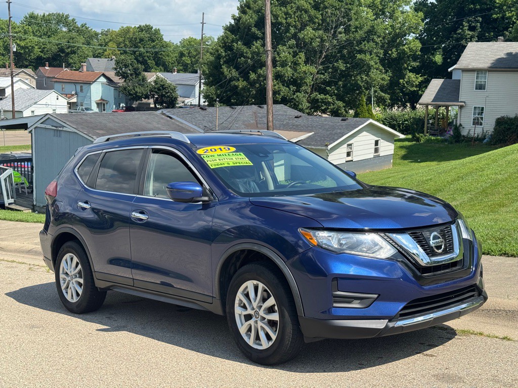 2019 Nissan Rogue Image 2