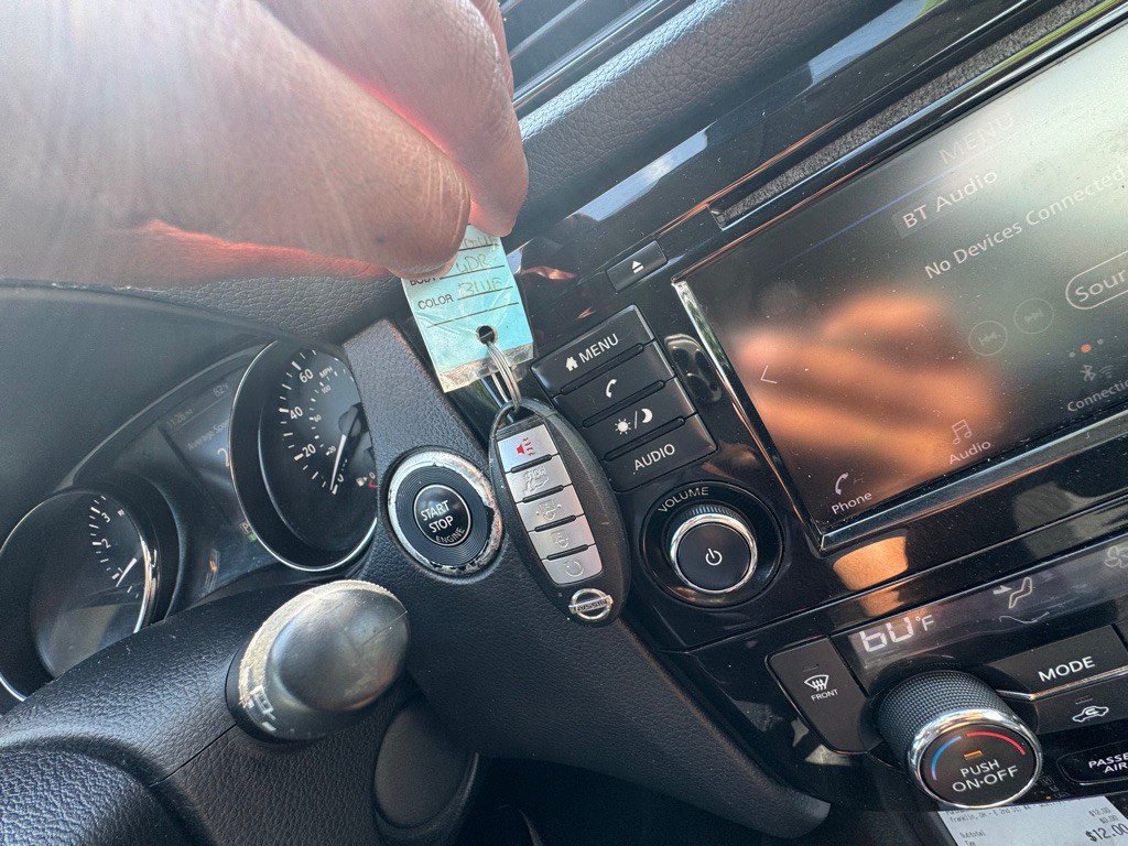 2019 Nissan Rogue Image 13