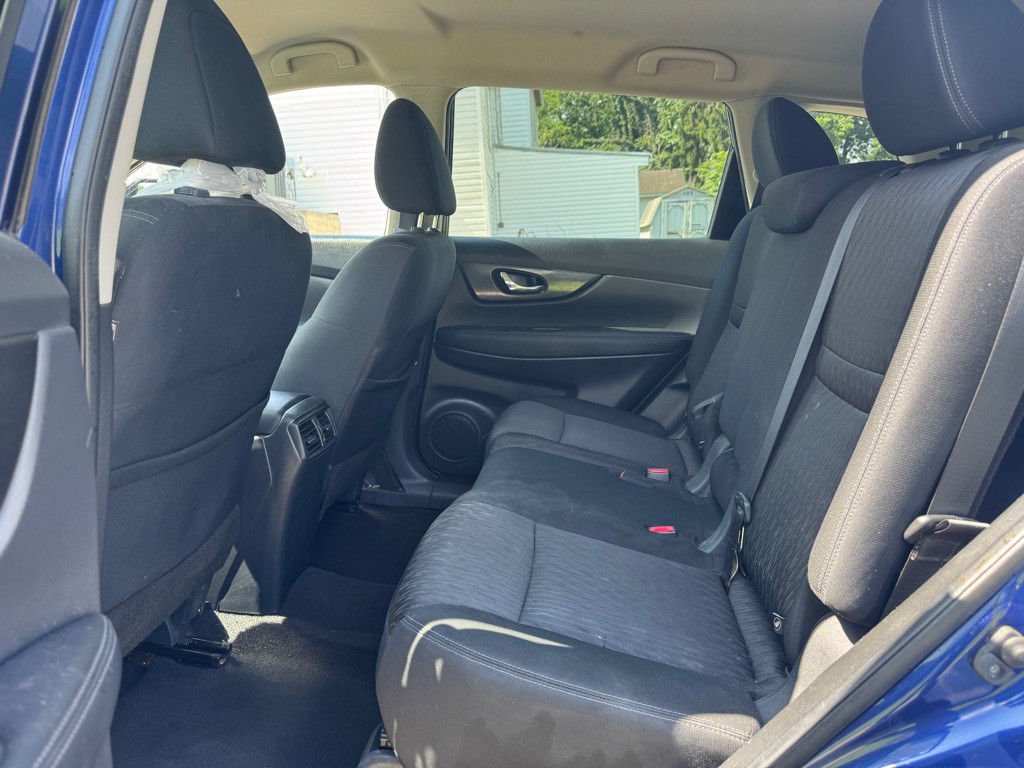 2019 Nissan Rogue Image 16