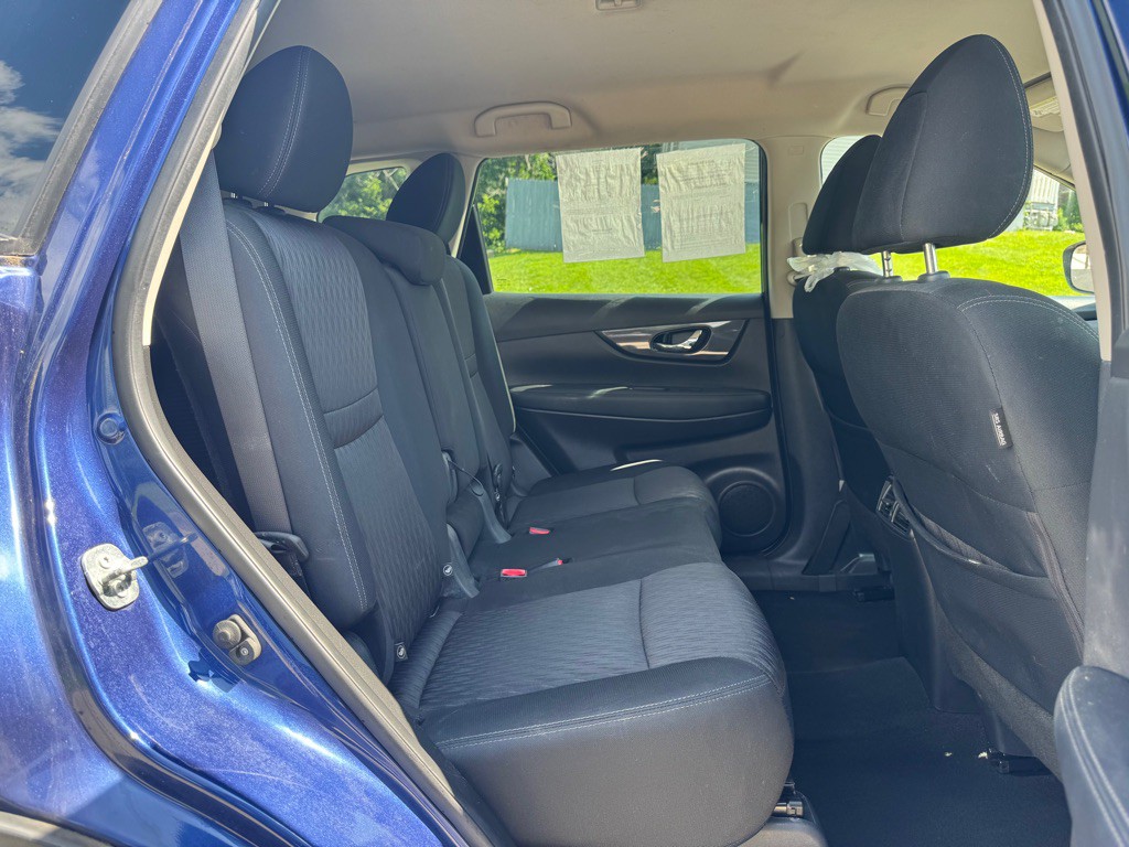2019 Nissan Rogue Image 18