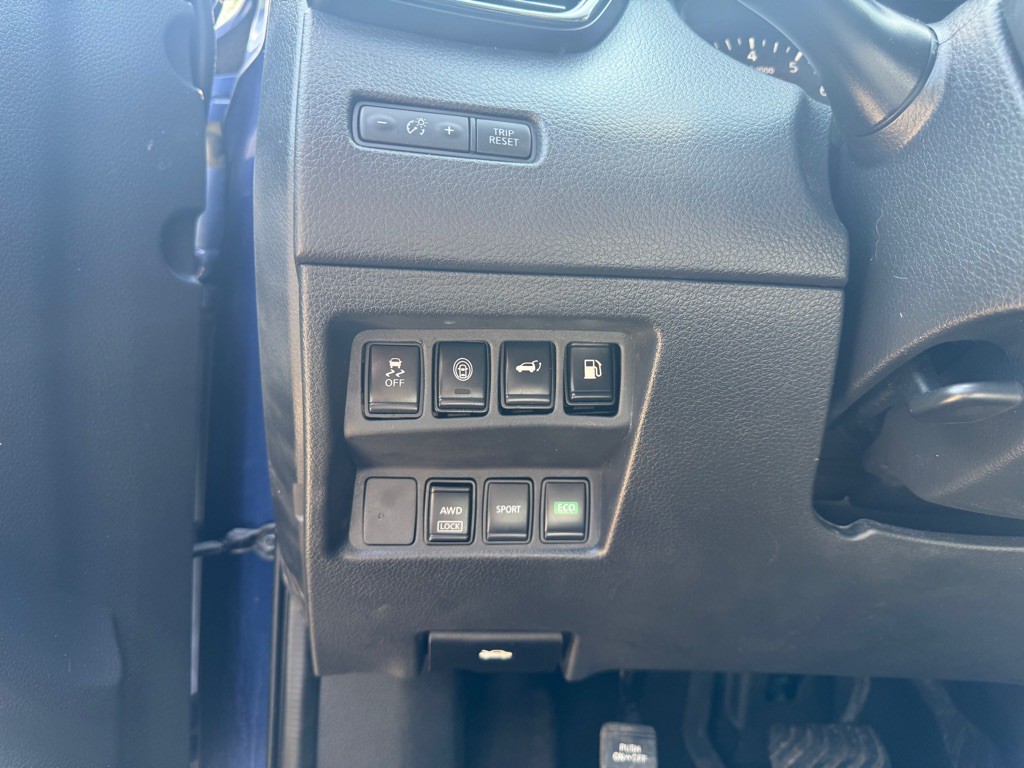 2019 Nissan Rogue Image 21