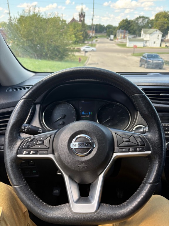 2019 Nissan Rogue Image 9