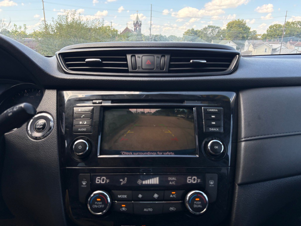 2019 Nissan Rogue Image 12
