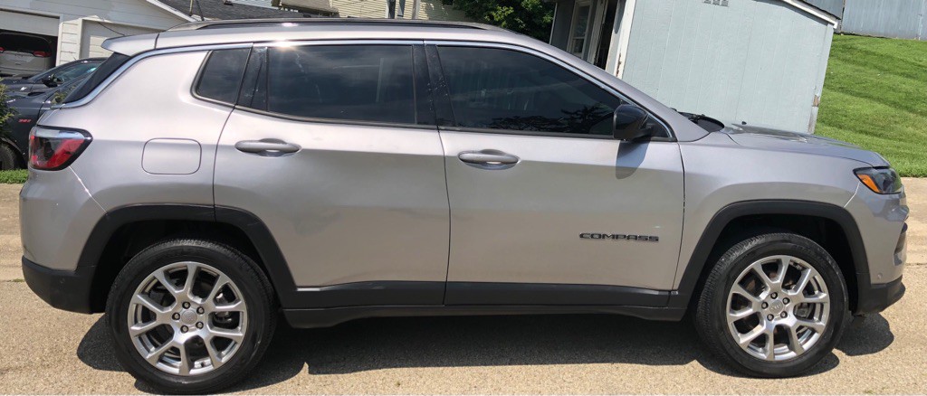 2022 Jeep Compass Image 3