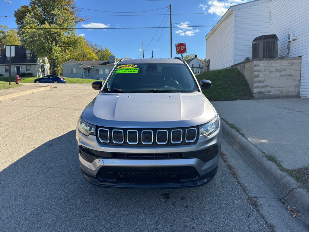 2022 Jeep Compass Image 1
