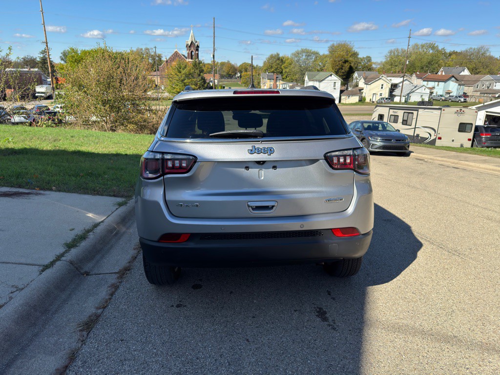 2022 Jeep Compass Image 5
