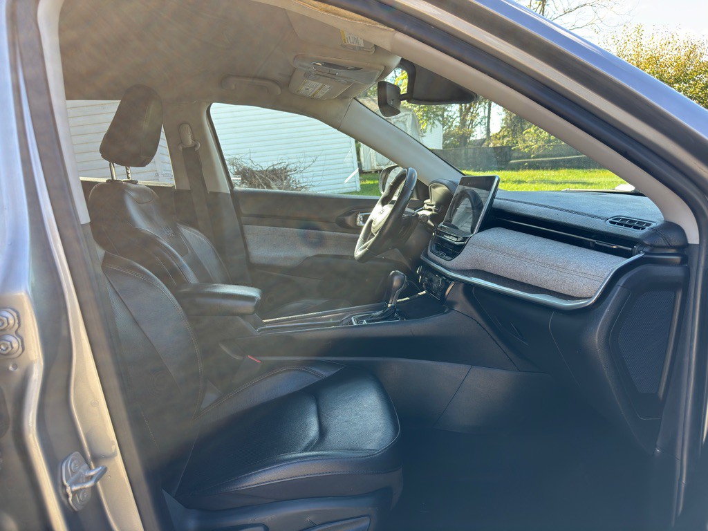 2022 Jeep Compass Image 15