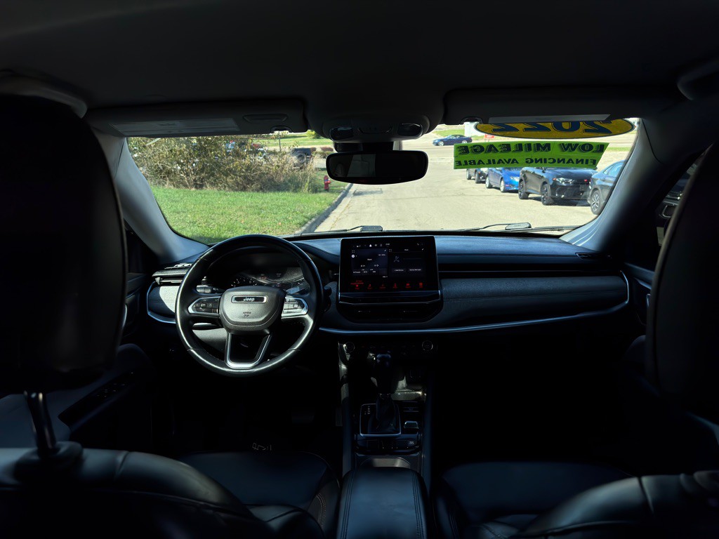 2022 Jeep Compass Image 18