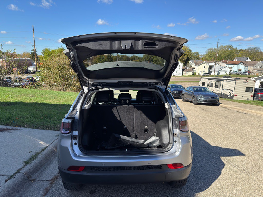 2022 Jeep Compass Image 19