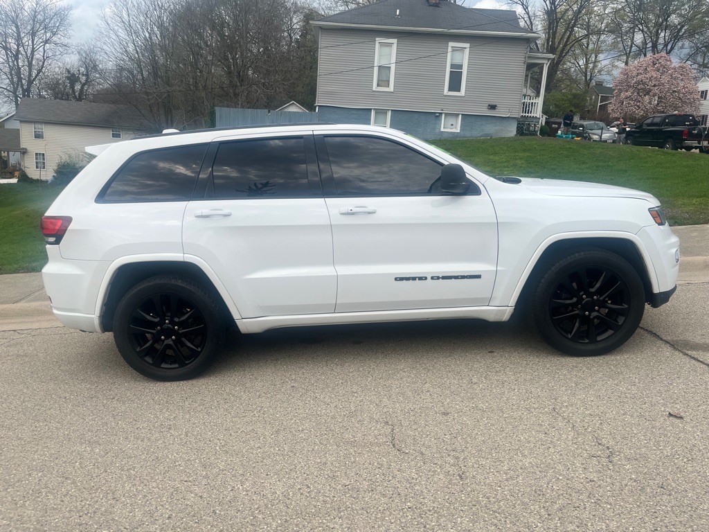 2017 Jeep Grand Cherokee Image 7