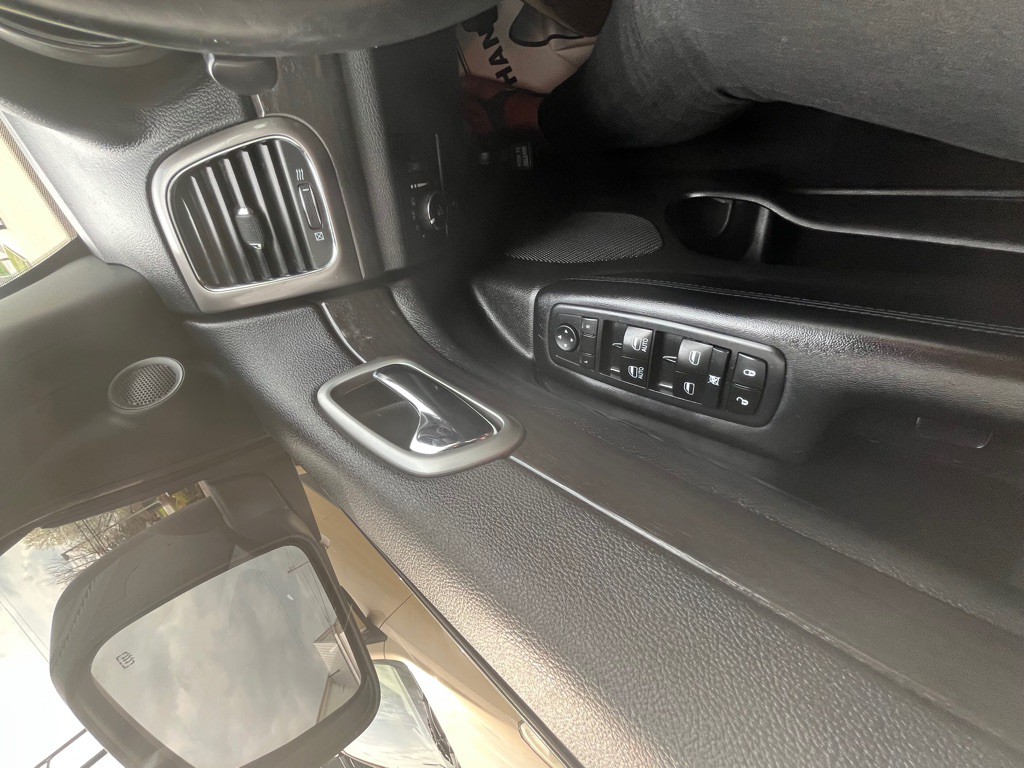 2017 Jeep Grand Cherokee Image 15