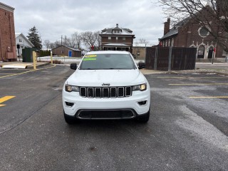 Image for 2017 Jeep Grand Cherokee Laredo ID: 6010799