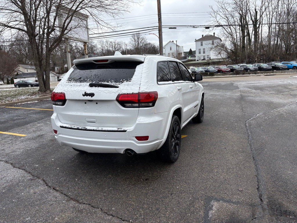 2017 Jeep Grand Cherokee Image 7