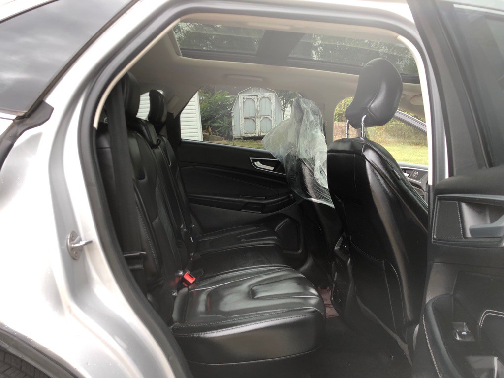 2017 Ford Edge Image 19