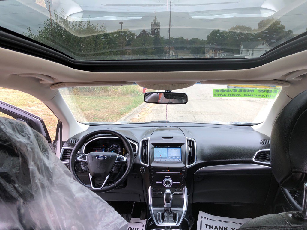 2017 Ford Edge Image 21