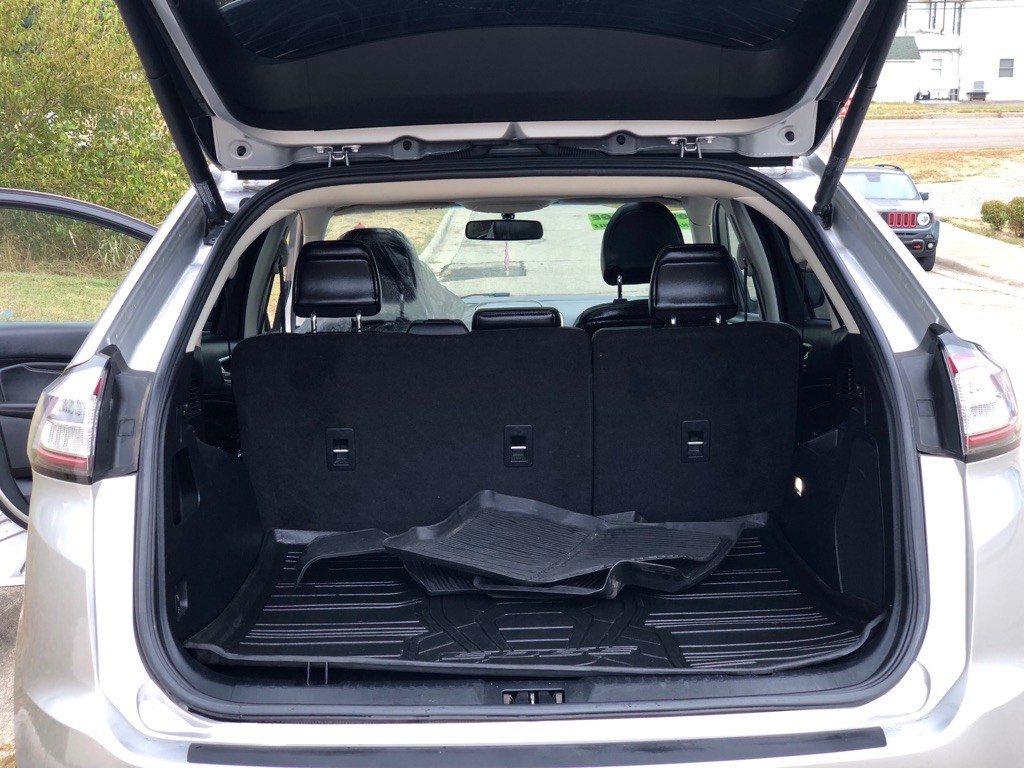 2017 Ford Edge Image 39